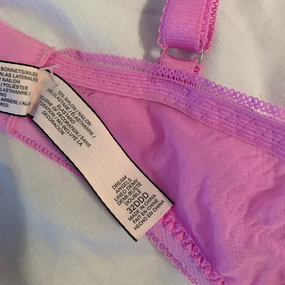 32ddd Victoria’s Secret Bra - Picture 3 of 3